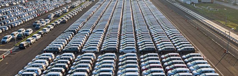 Best-Ever February, Uncertain April: The Auto Sector’s Diverging Signals